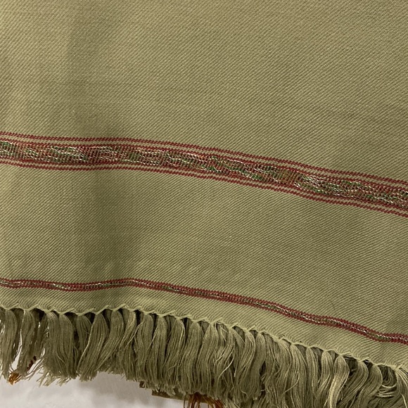 Men’s Shawl - Picture 2 of 3